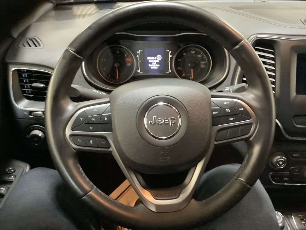 Used 2019 Jeep Cherokee Latitude Plus image 25