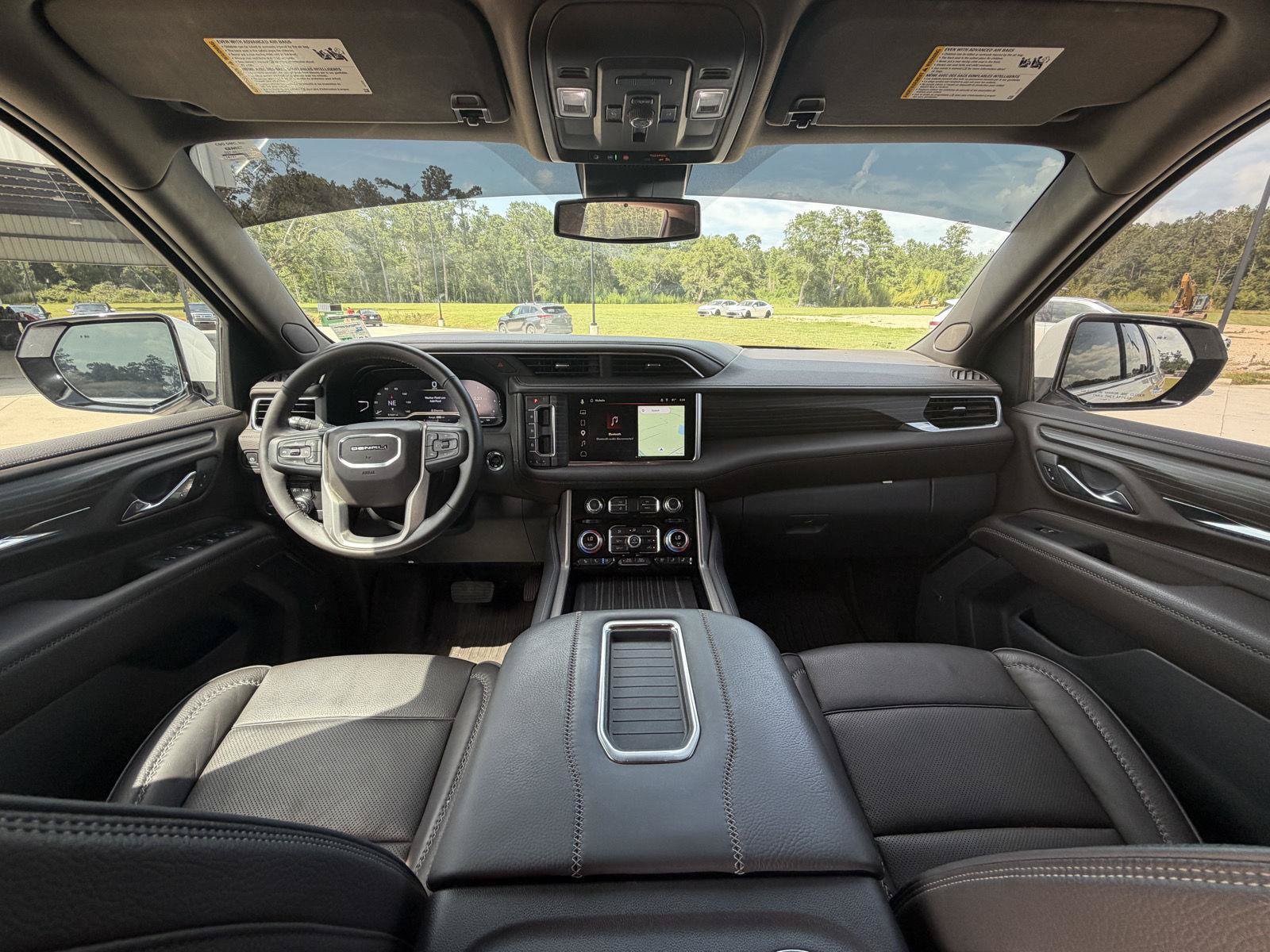 Used 2023 GMC Yukon XL Denali RWD image 16