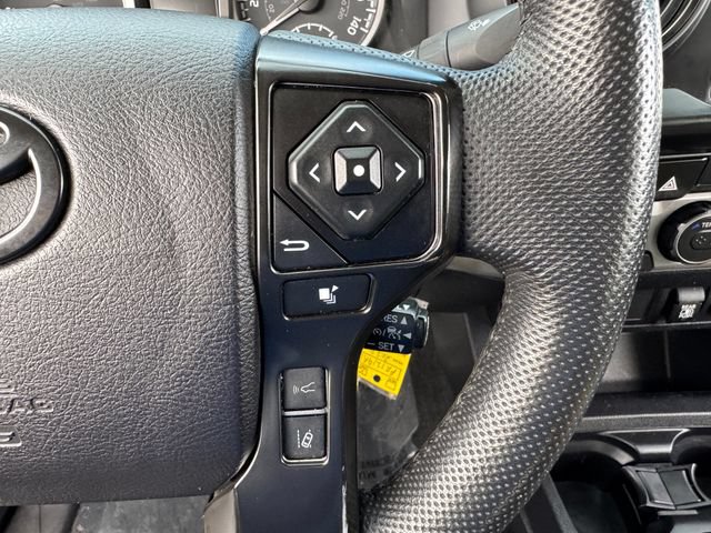Used 2022 Toyota Tacoma SR5 AWD/4WD image 23