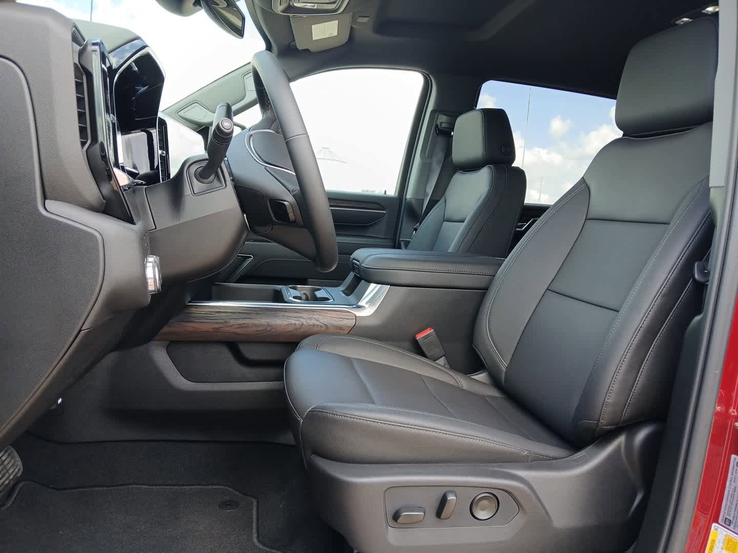 New 2026 GMC Sierra 2500 SLT w/ SLT Premium Package AWD/4WD image 20
