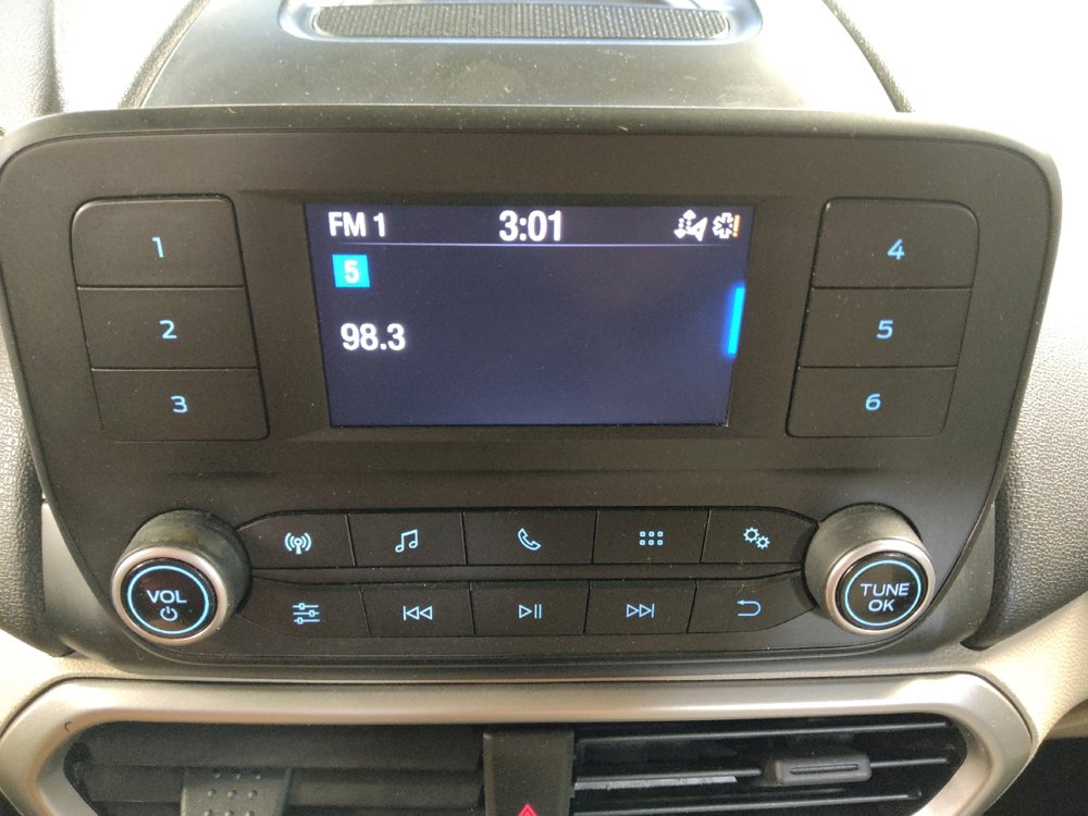 Used 2020 Ford EcoSport S image 25