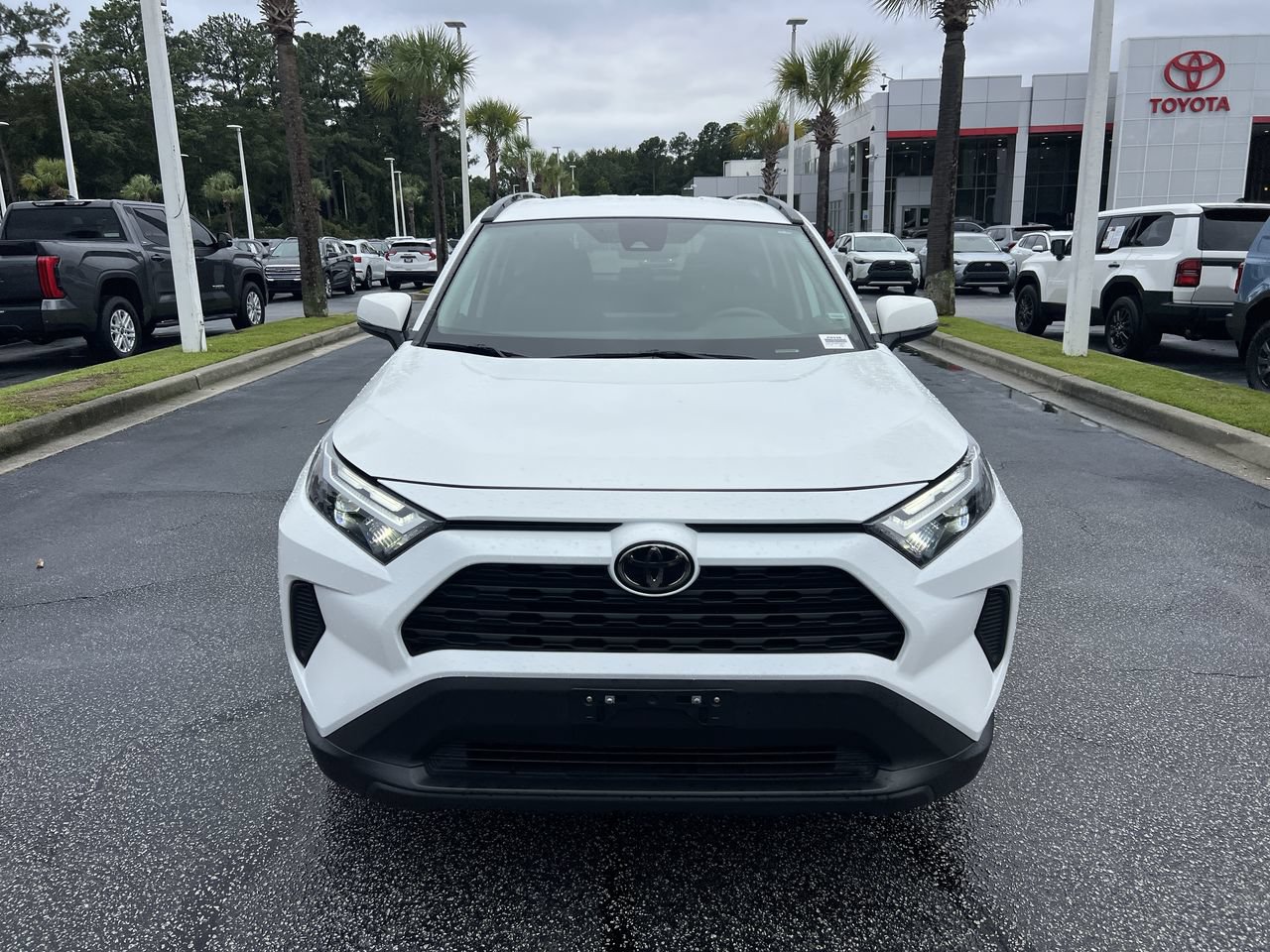 Used 2025 Toyota RAV4 XLE AWD/4WD image 3