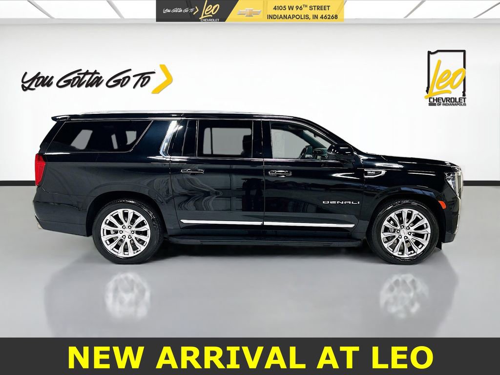 Used 2024 GMC Yukon XL Denali w/ Advanced Technology Package image 4