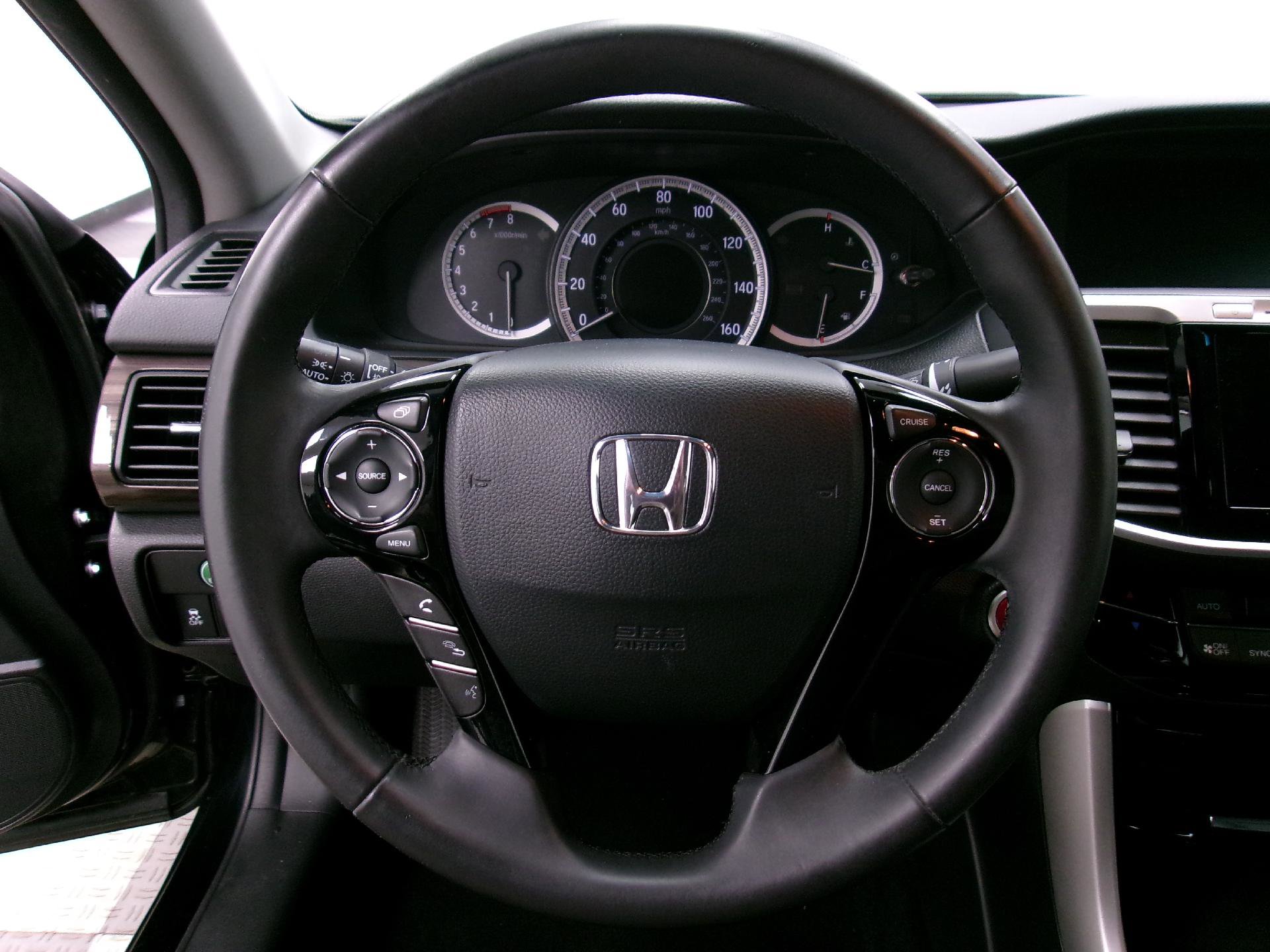 Used 2017 Honda Accord EX-L image 7