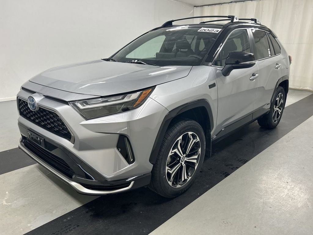 Used 2023 Toyota RAV4 XSE w/ Weather Package image 6