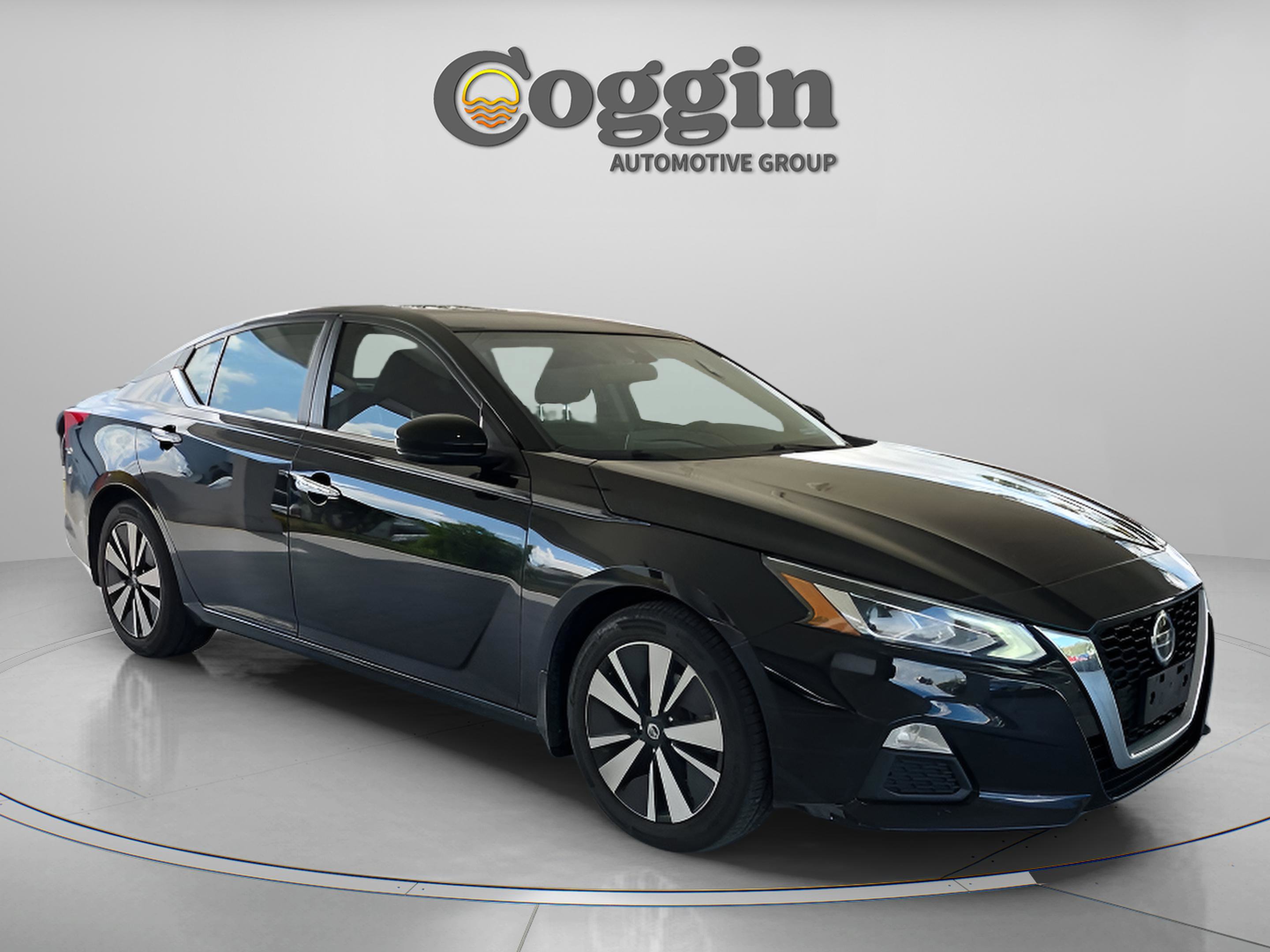 Used 2022 Nissan Altima 2.5 SV w/ SV Premium Package FWD image 7