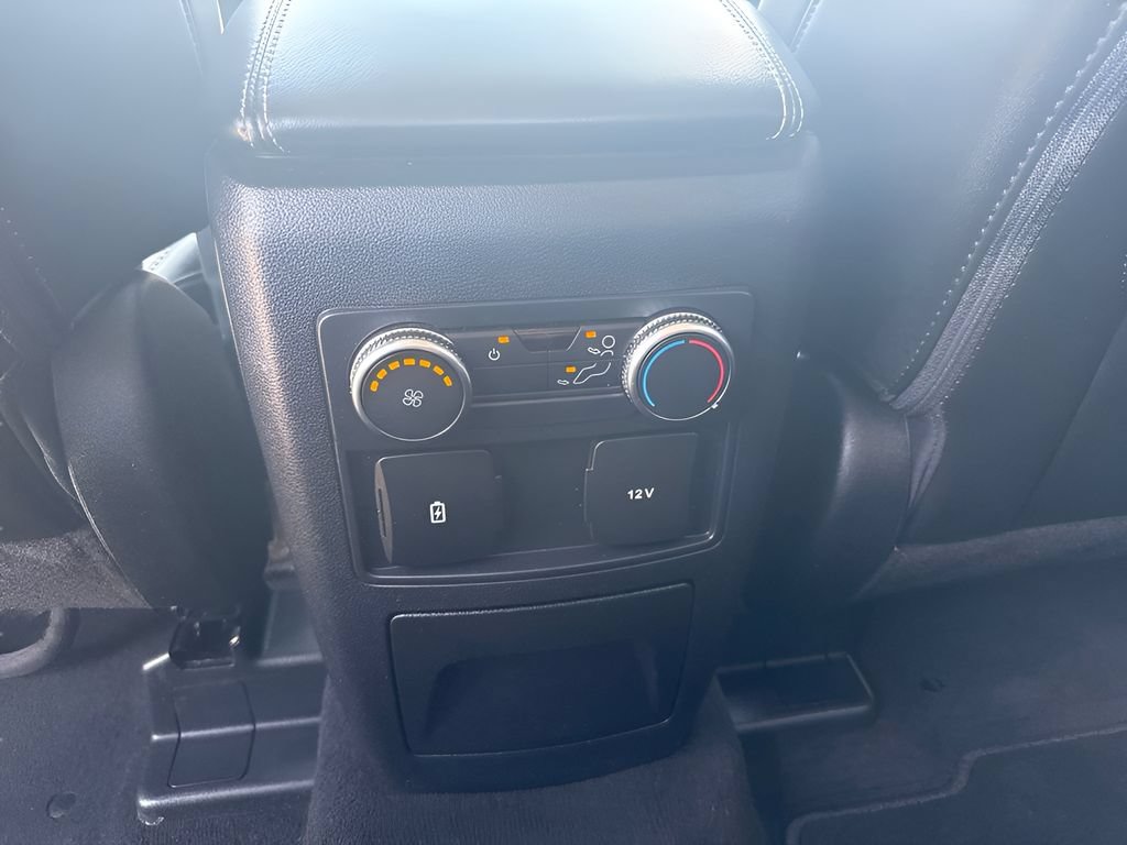 Used 2022 Ford Explorer XLT w/ Equipment Group 202A AWD/4WD image 28
