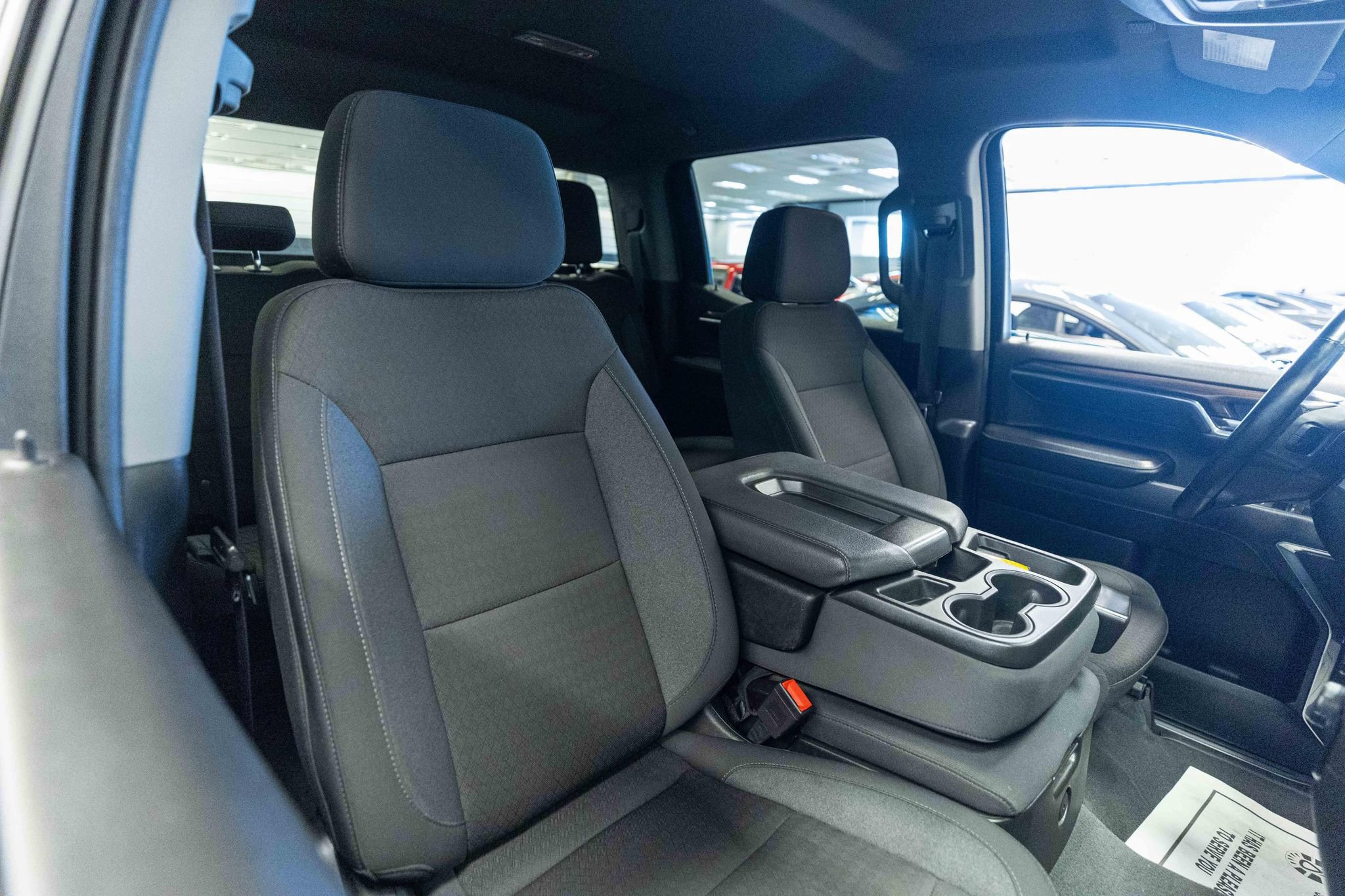 Used 2024 Chevrolet Silverado 1500 LT RWD image 14