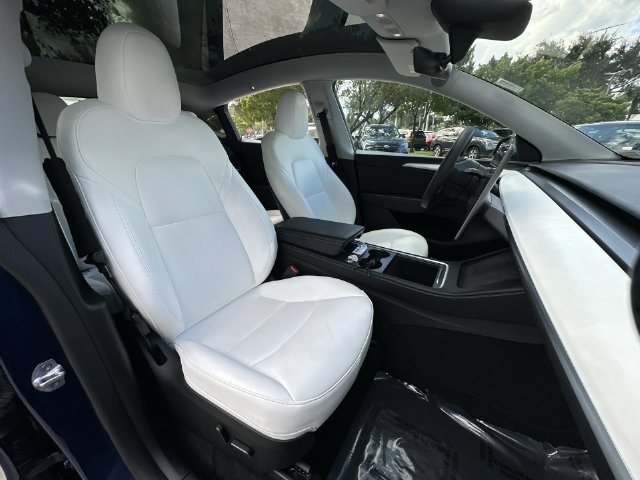 Used 2024 Tesla Model Y Long Range AWD/4WD image 26