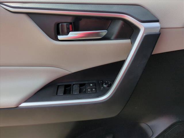 Certified 2019 Toyota RAV4 XLE w/ Convenience Package FWD image 11