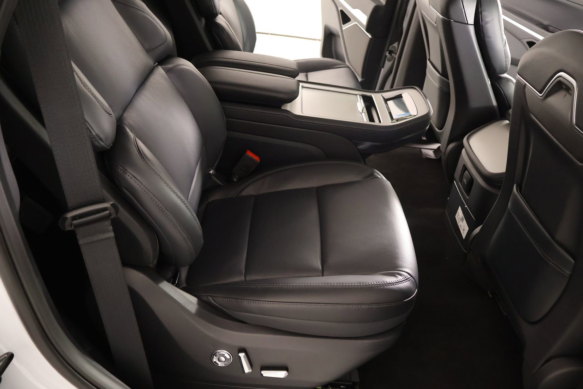 New 2026 Lincoln Navigator Reserve image 15