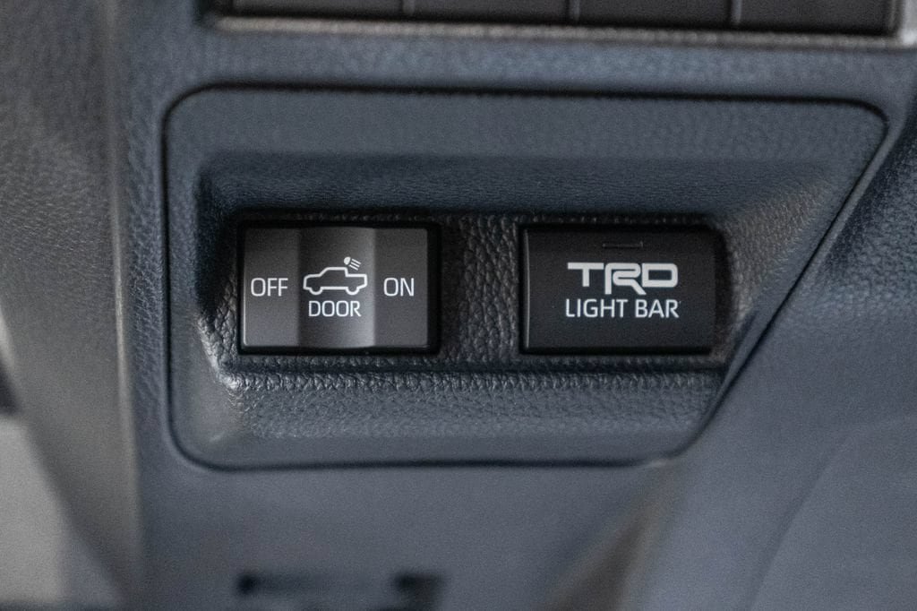Used 2025 Toyota Tacoma TRD Pro AWD/4WD image 28