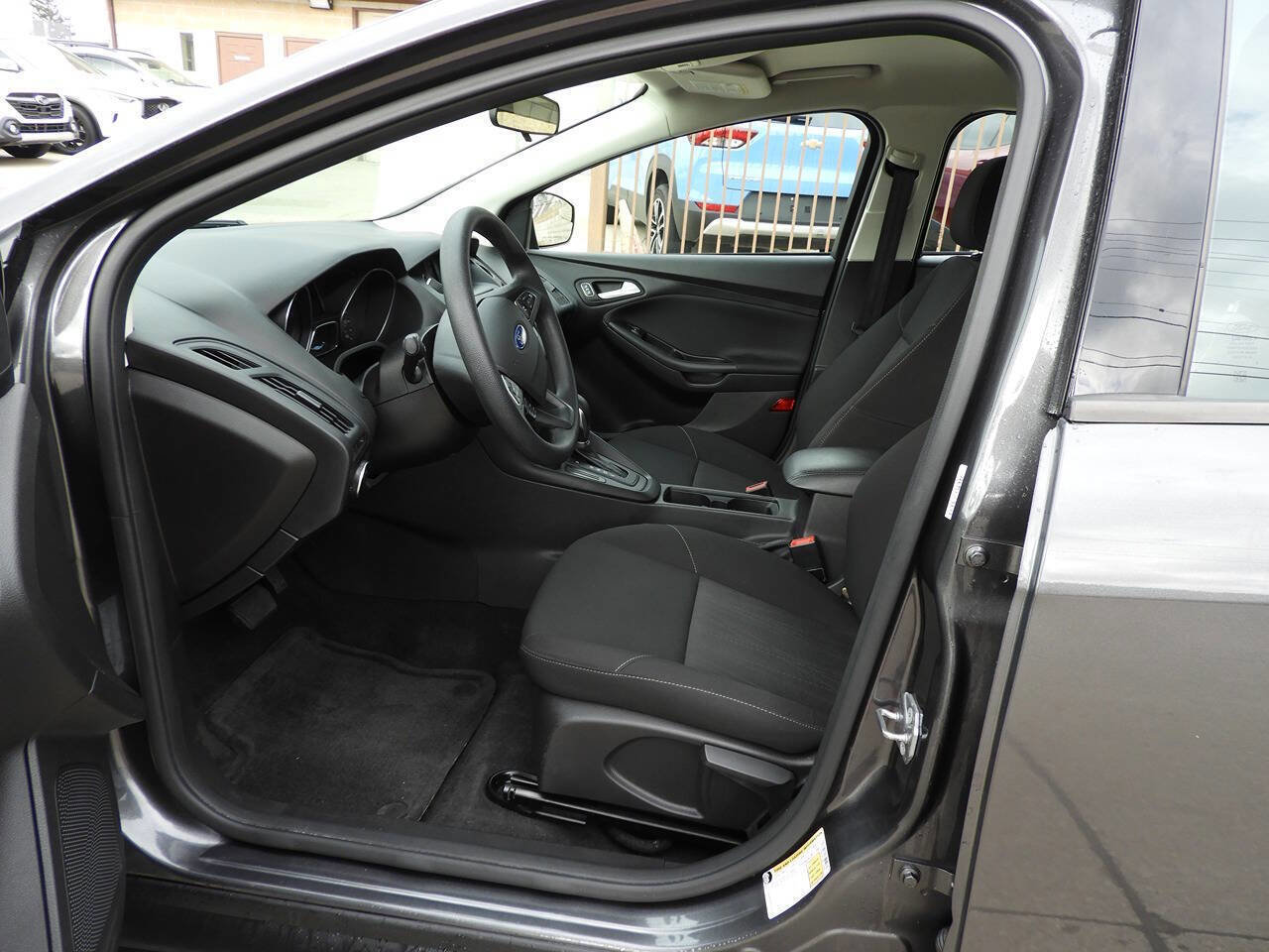 Used 2017 Ford Focus SE image 14