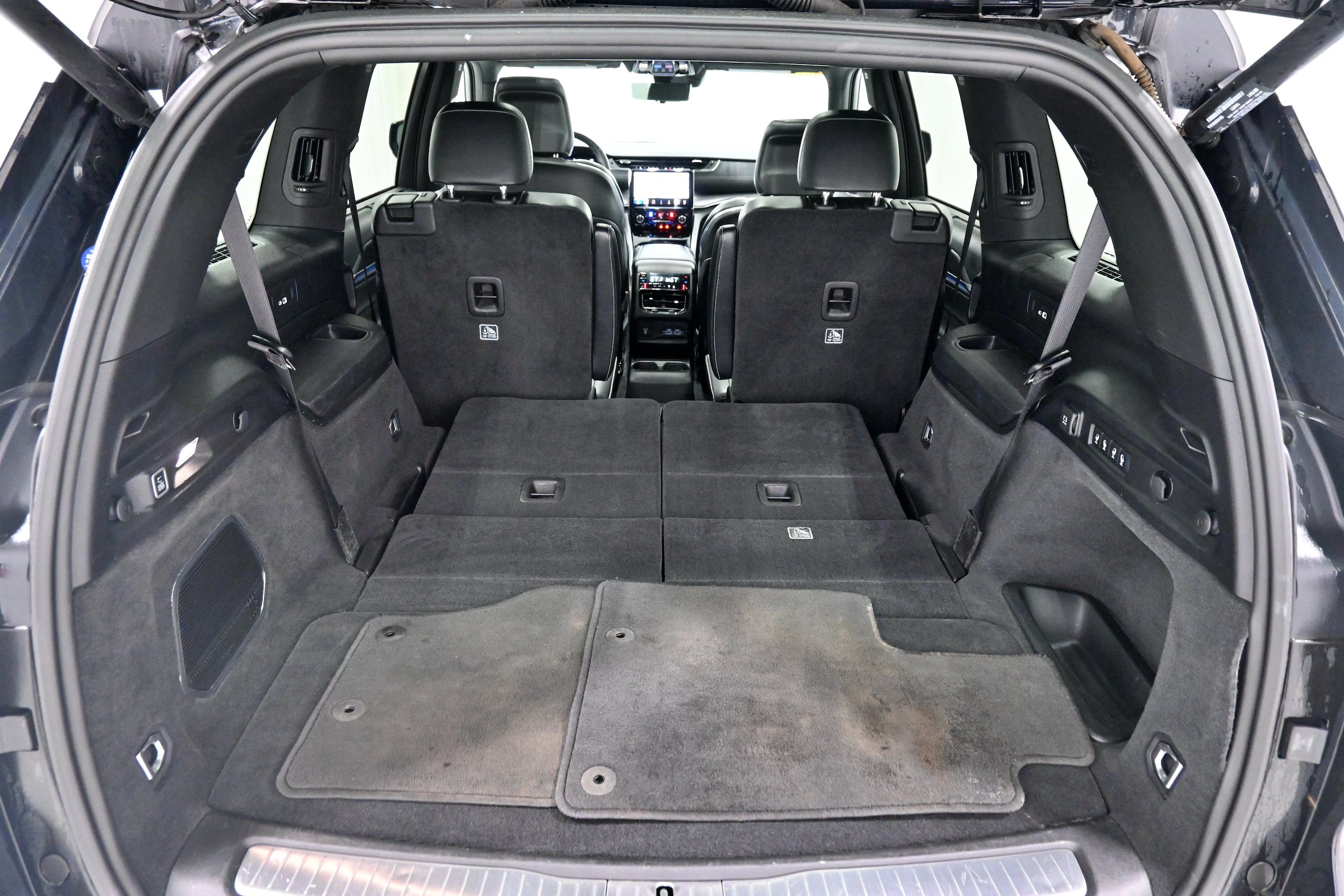 Used 2021 Jeep Grand Cherokee L Overland w/ Luxury Tech Group IV AWD/4WD image 44