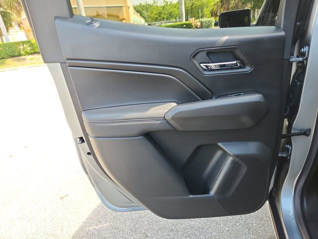 New 2026 GMC Canyon Elevation w/ LPO, Black Badging Package RWD image 9