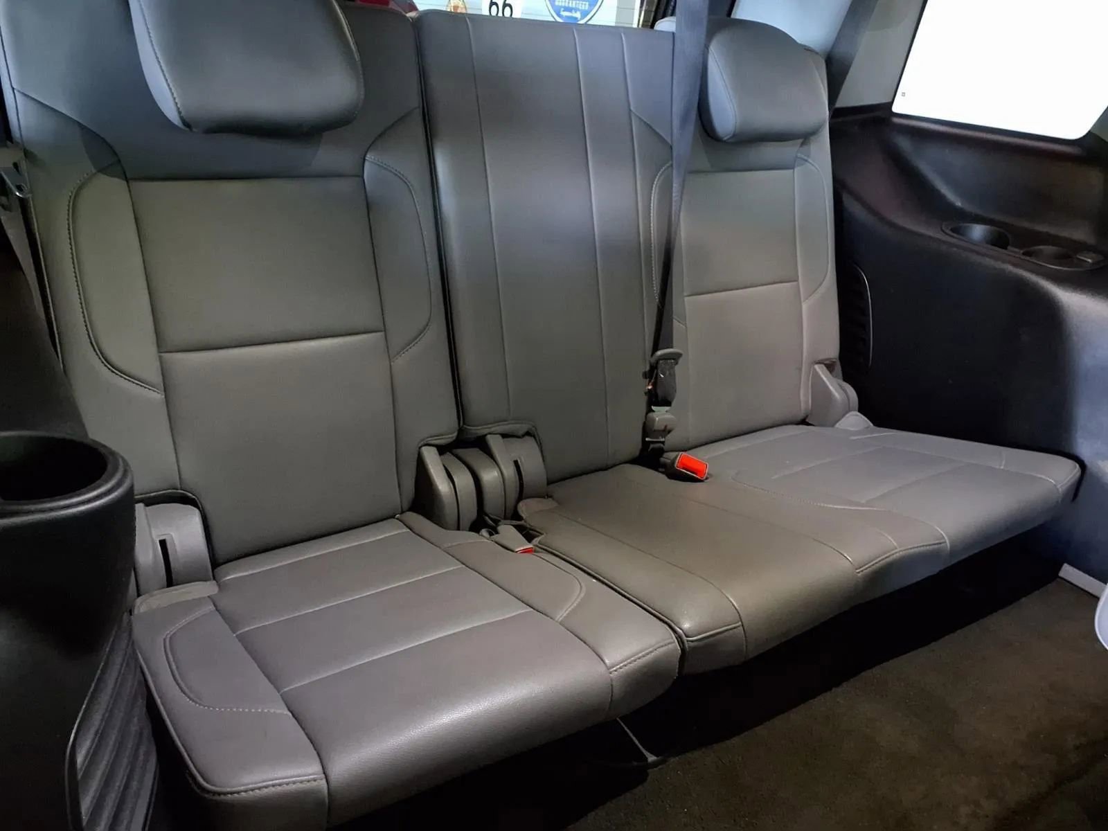Used 2018 Chevrolet Tahoe LT w/ LT Signature Package AWD/4WD image 11