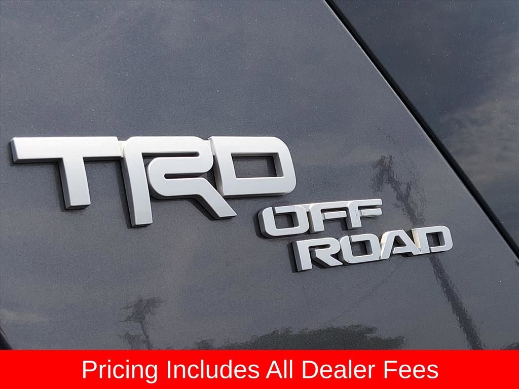 Used 2018 Toyota 4Runner TRD Off-Road Premium AWD/4WD image 18