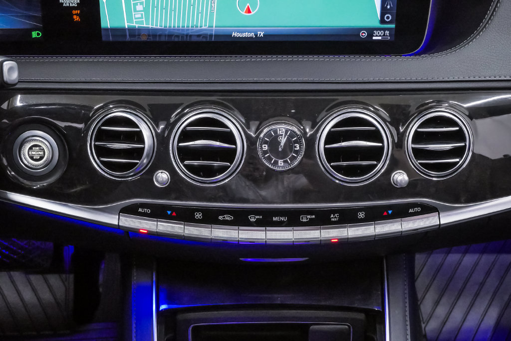 Used 2018 Mercedes-Benz S 560 Sedan image 18
