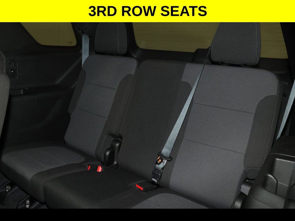 Used 2022 Chevrolet Traverse LT w/ Midnight/Sport Edition image 9