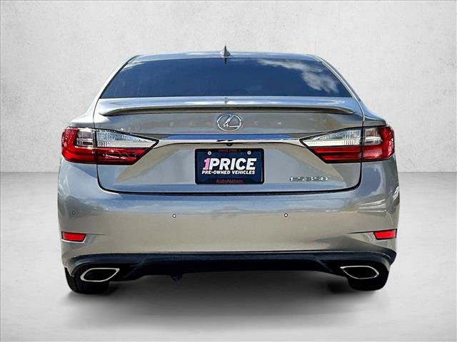 Used 2017 Lexus ES 350 w/ Luxury Package image 4