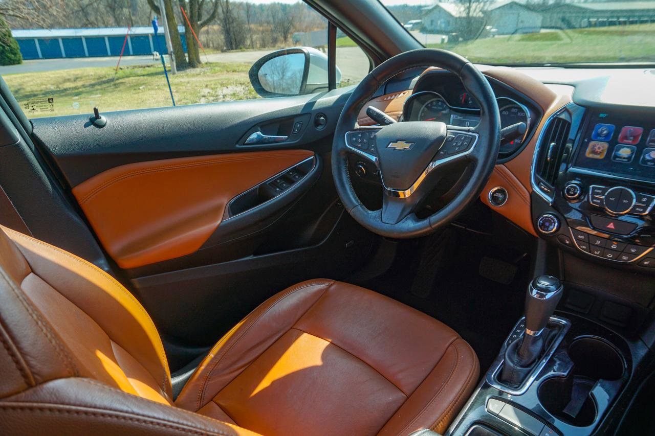 Used 2017 Chevrolet Cruze Premier FWD image 59