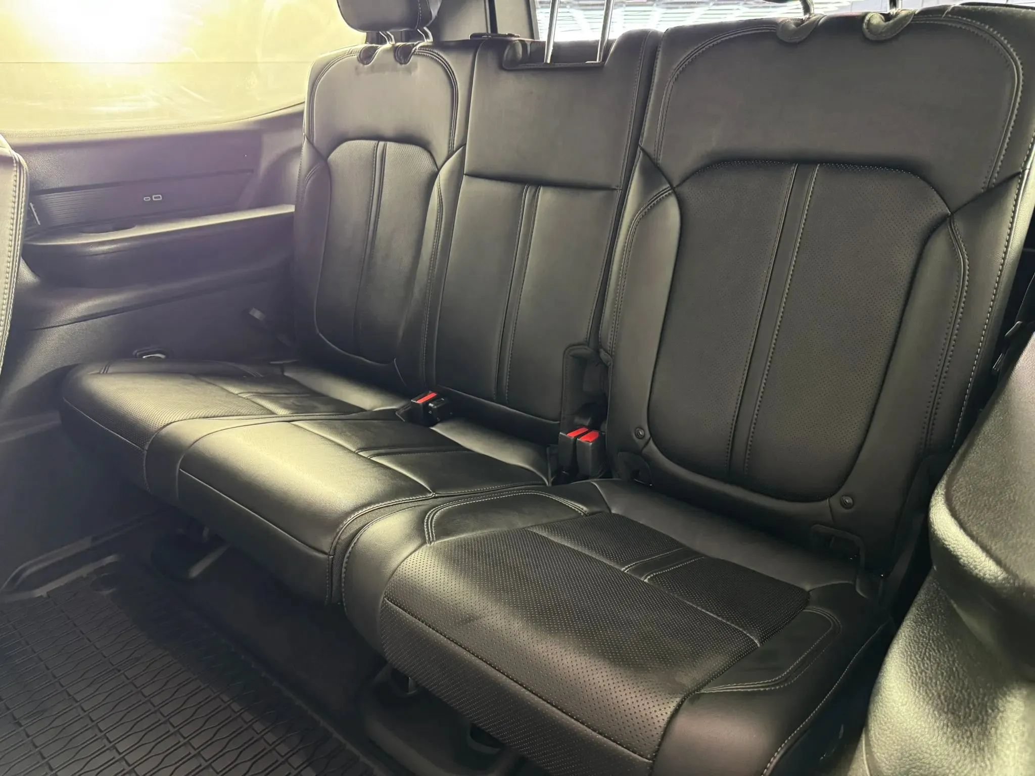 Used 2025 Jeep Wagoneer Series II AWD/4WD image 40