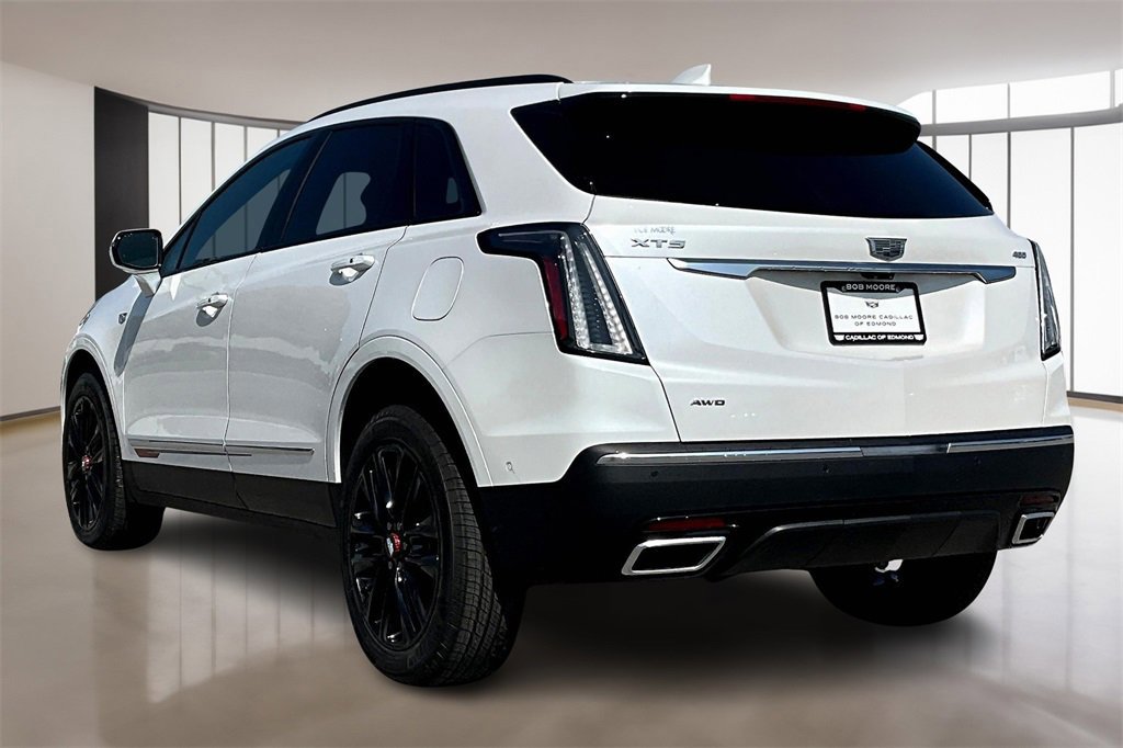 New 2025 Cadillac XT5 Sportv w/ LPO, Red Accent Package image 3