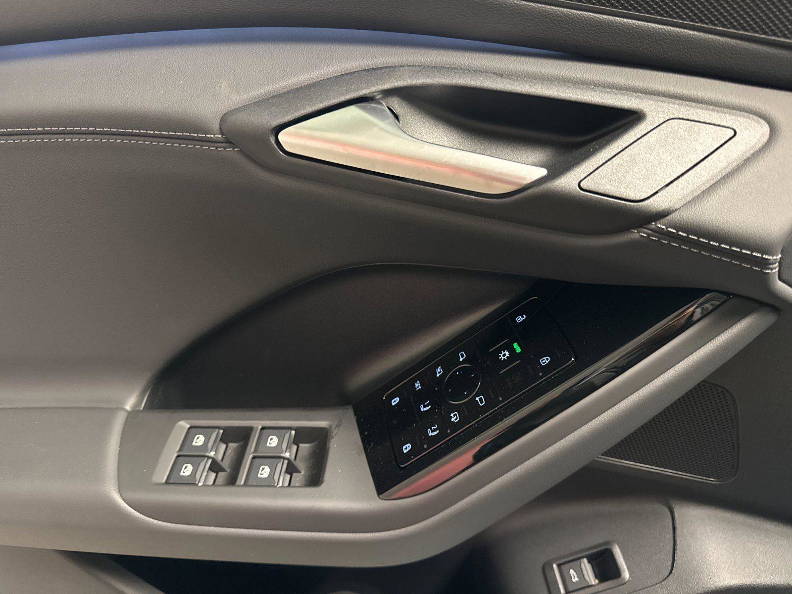 New 2027 Audi Q6 e-tron Premium AWD/4WD image 10