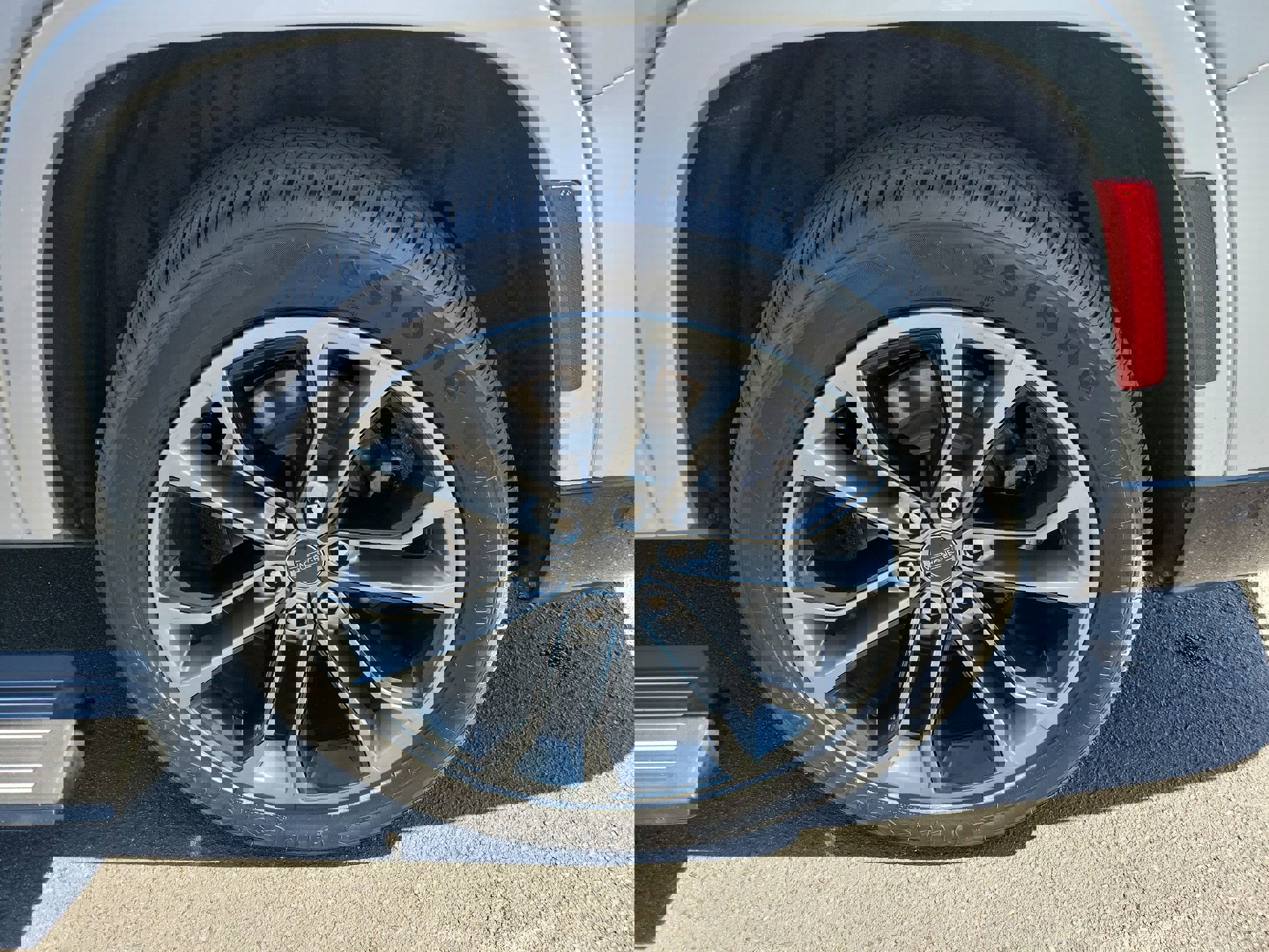 Used 2024 Jeep Grand Wagoneer L Series II w/ Quick Order Packagew 28T AWD/4WD image 33