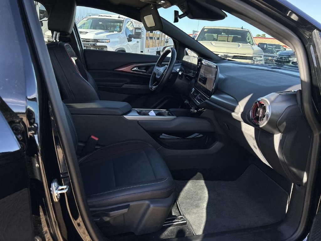 Used 2024 Chevrolet Equinox EV RS AWD/4WD image 32