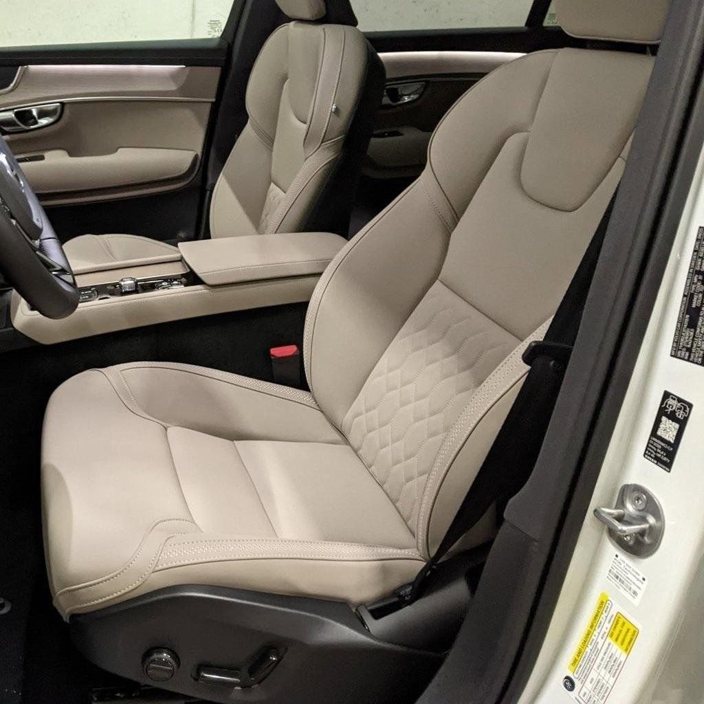 New 2026 Volvo XC90 B6 Plus w/ Protection Package Premier image 13