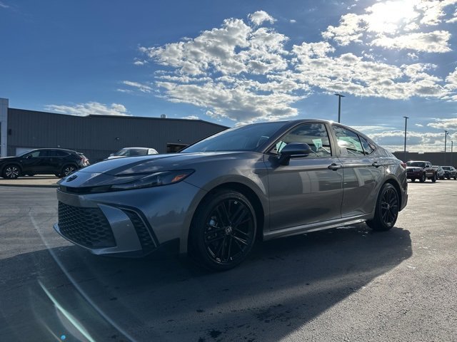 New 2026 Toyota Camry SE image 3