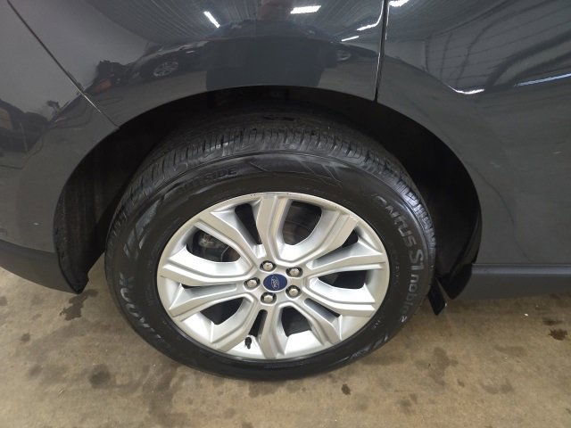 Used 2021 Ford Edge Titanium w/ Equipment Group 301A image 8