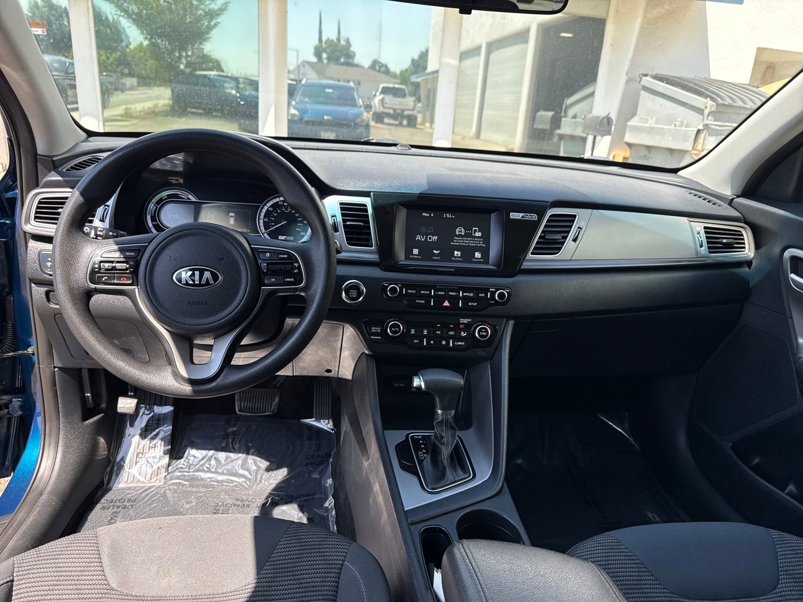 Used 2019 Kia Niro LX FWD image 12