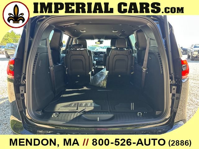 New 2027 Chrysler Pacifica Select AWD/4WD image 13
