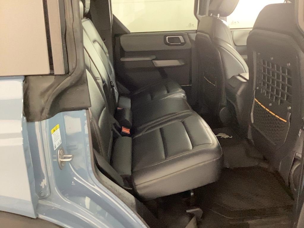 Used 2022 Ford Bronco Badlands image 13