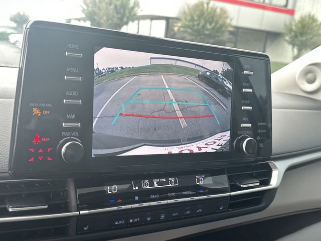 Certified 2024 Toyota Sienna XLE w/ XLE Plus Package FWD image 20
