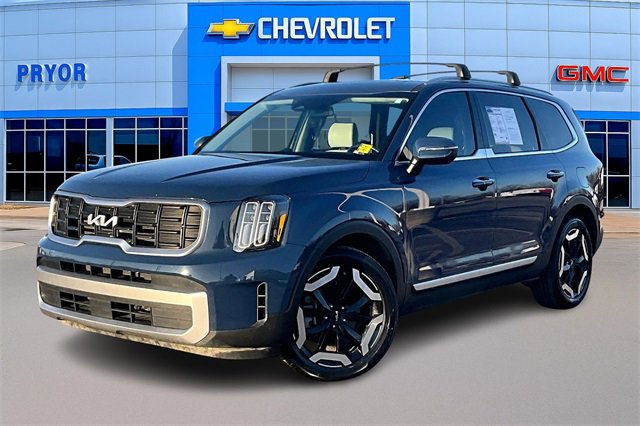 Used 2023 Kia Telluride S w/ S Sunroof Package image 3