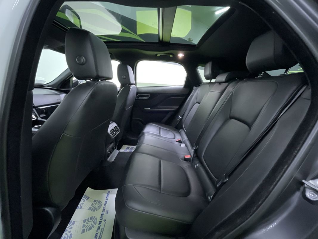 Used 2019 Jaguar F-PACE Premium image 27