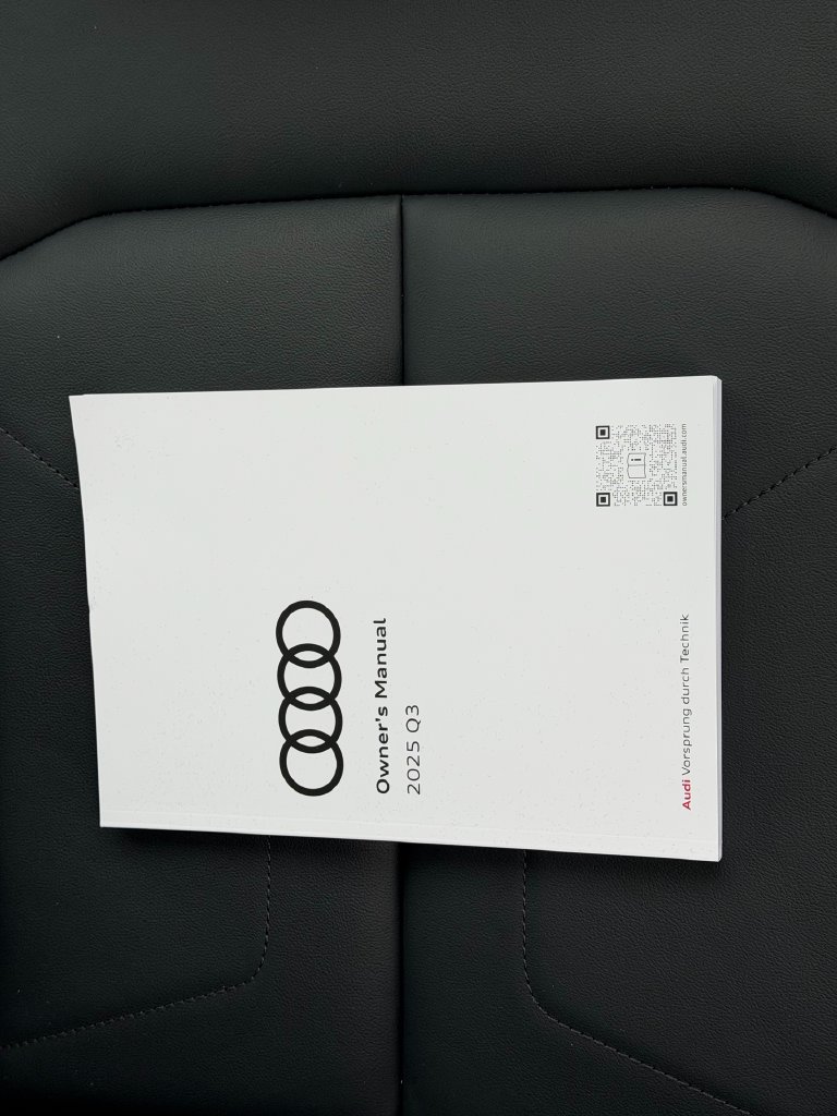 Certified 2025 Audi Q3 2.0T Premium w/ Convenience Package AWD/4WD image 9