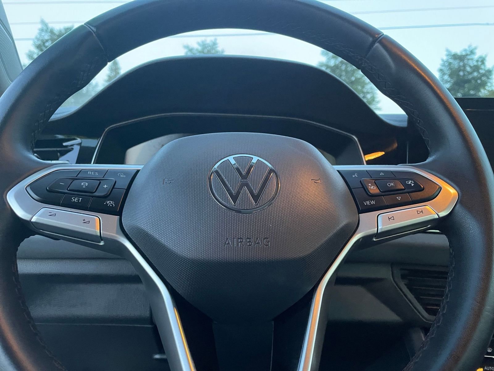 Used 2025 Volkswagen Jetta SE image 28