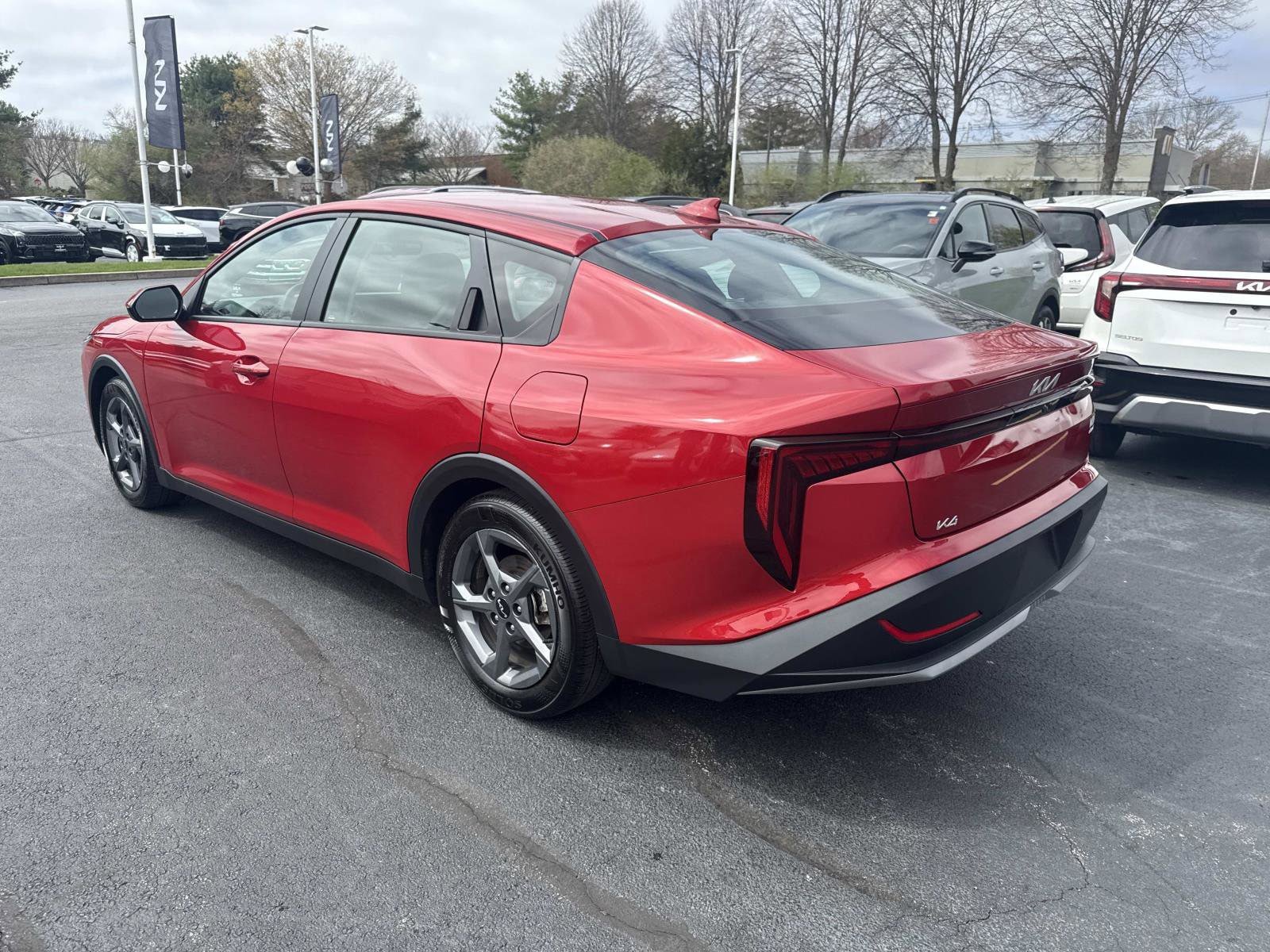 Used 2025 Kia K4 FWD image 3
