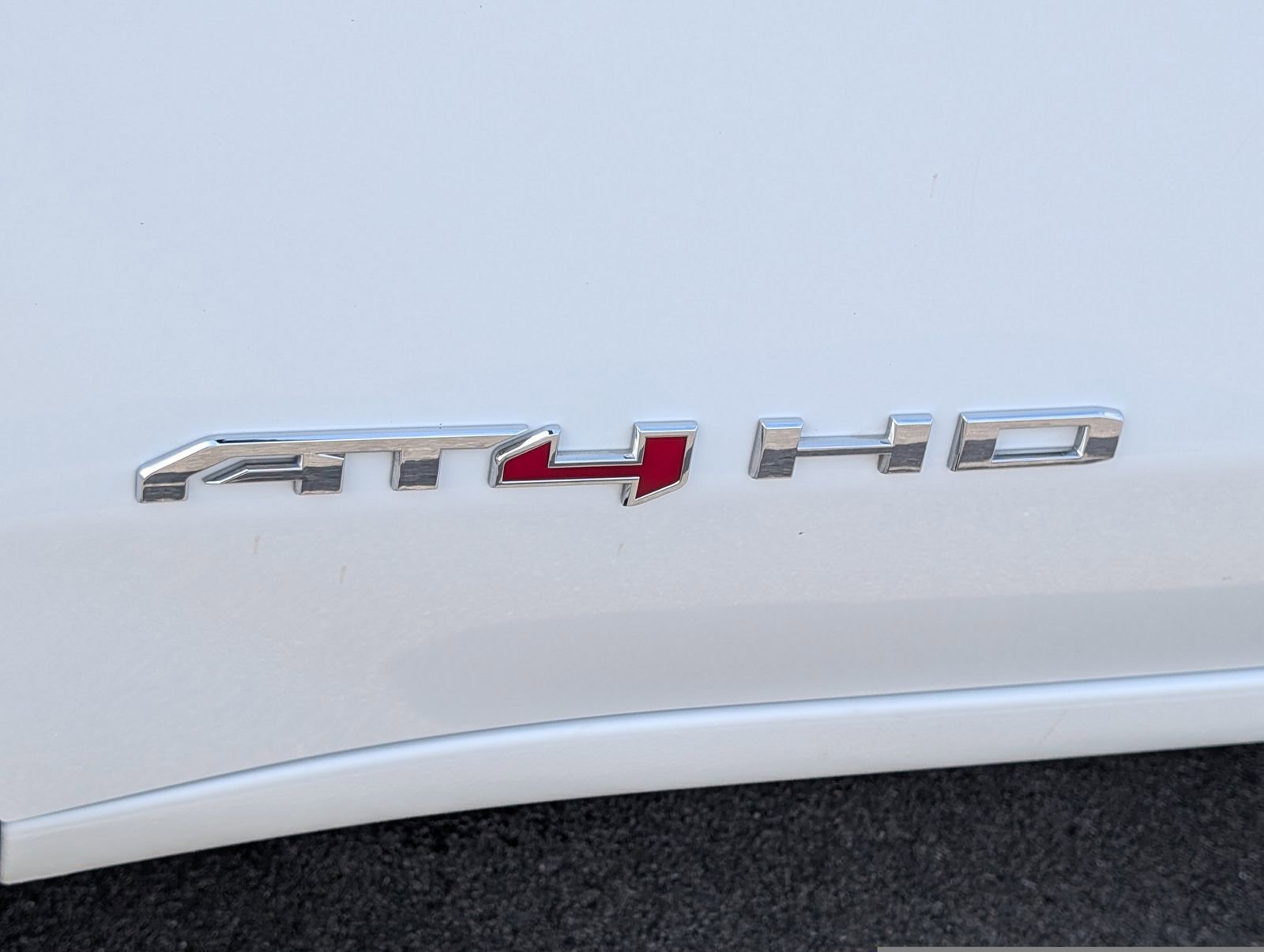 Certified 2025 GMC Sierra 2500 AT4 image 5
