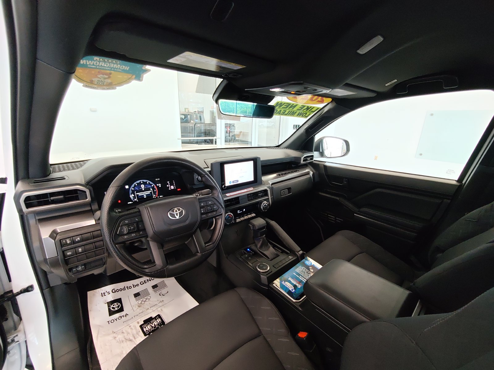 Used 2025 Toyota Tacoma SR5 RWD image 36