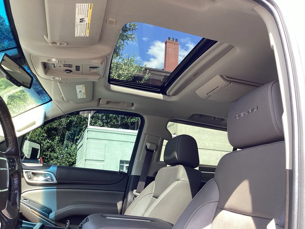 Used 2018 GMC Yukon Denali AWD/4WD image 21