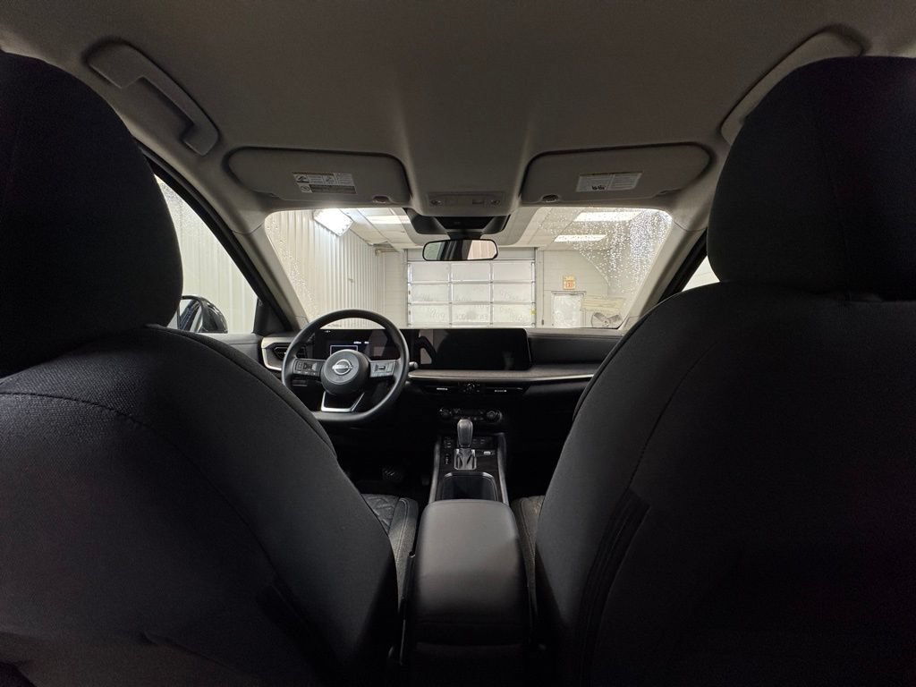 Used 2026 Nissan Kicks SV w/ Cold Weather Package AWD/4WD image 30