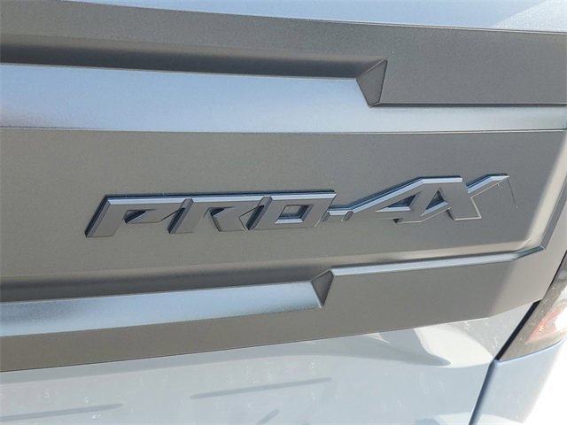 Used 2025 Nissan Frontier PRO-4X w/ Pro Convenience Package image 9