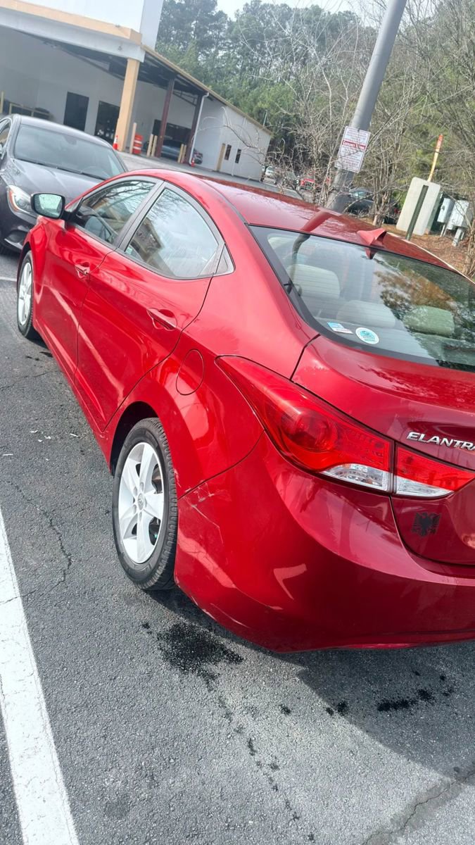 Used 2013 Hyundai Elantra GLS w/ Preferred Pkg image 8