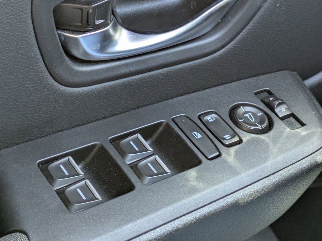 Used 2025 Honda Pilot Sport image 24