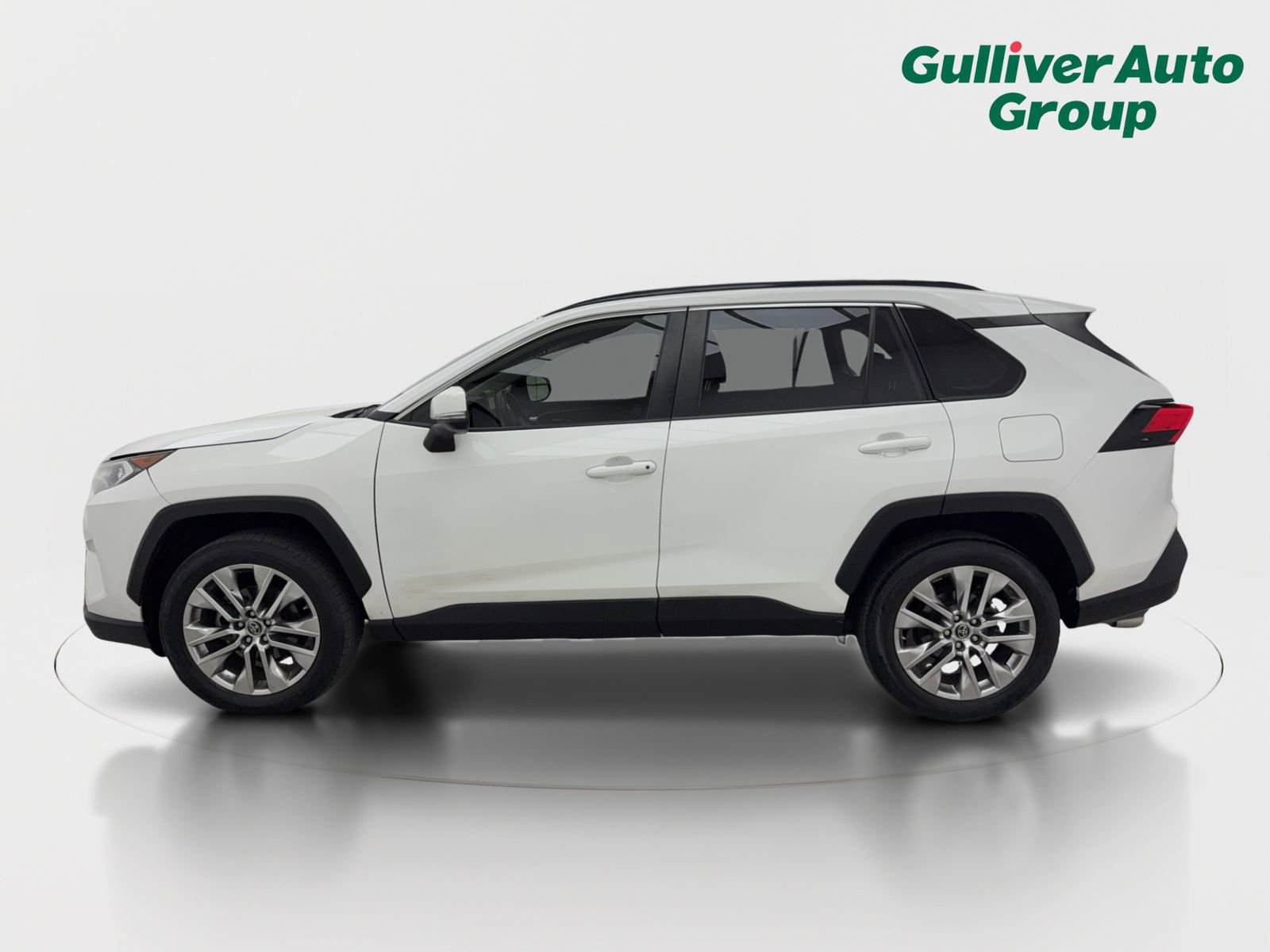 Used 2019 Toyota RAV4 XLE Premium image 2